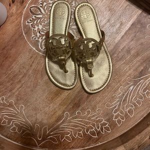 Tory Burch metallic gold miller sandal. Size 6 1/2 good condition.